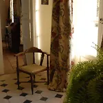 Bed & Breakfast D'hotes Chateau De La Puisaye 3*