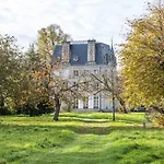 D'hotes Chateau De La Puisaye Bed & Breakfast 3*