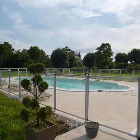 Chambres D'hotes Chateau De La Puisaye Bed & Breakfast 3*