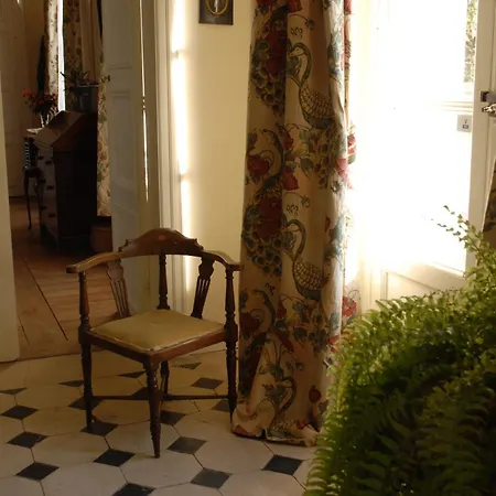 Bed & Breakfast Chambres D'hotes Chateau De La Puisaye 3*