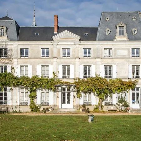 Chambres D'hotes Chateau De La Puisaye Bed & Breakfast