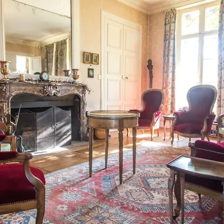 Bed & Breakfast Chambres D'hotes Chateau De La Puisaye 3*