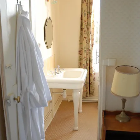 Bed & Breakfast Chambres D'hotes Chateau De La Puisaye 3*