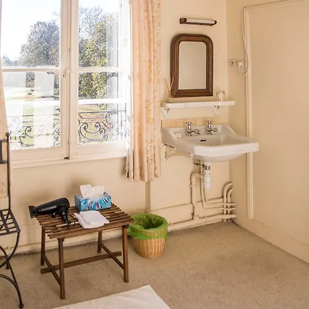 Bed & Breakfast Chambres D'hotes Chateau De La Puisaye 3*