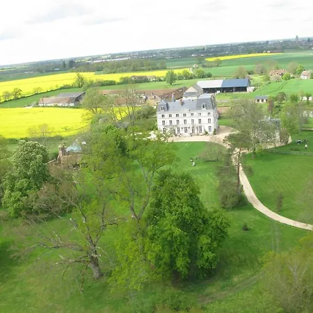 Chambres D'hotes Chateau De La Puisaye Bed & Breakfast